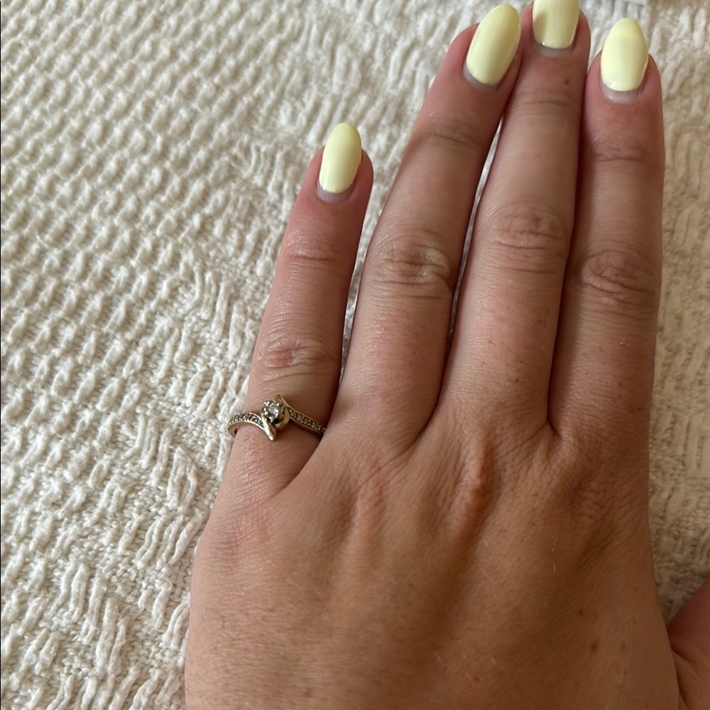 Vintage 10k Gold Diamond Ring